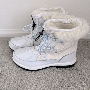 Snow boots by BearPaw Brand New
